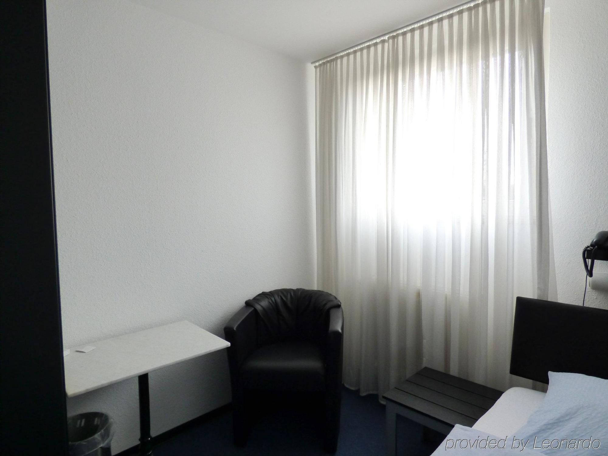 Hotel Alt Büttgen Kaarst Exterior foto
