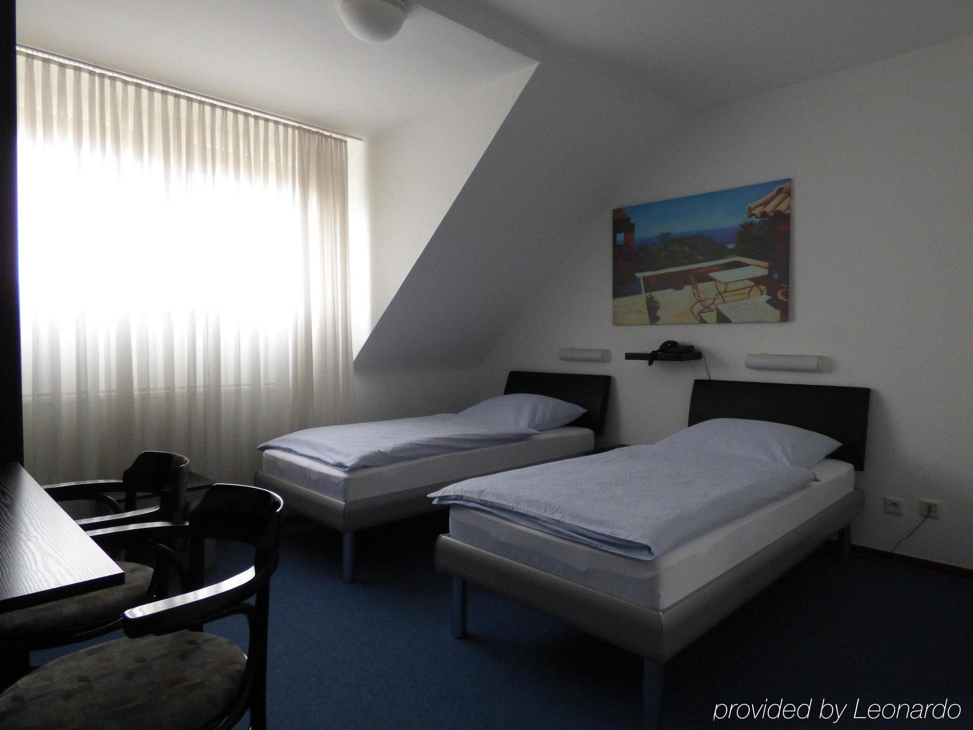 Hotel Alt Büttgen Kaarst Exterior foto