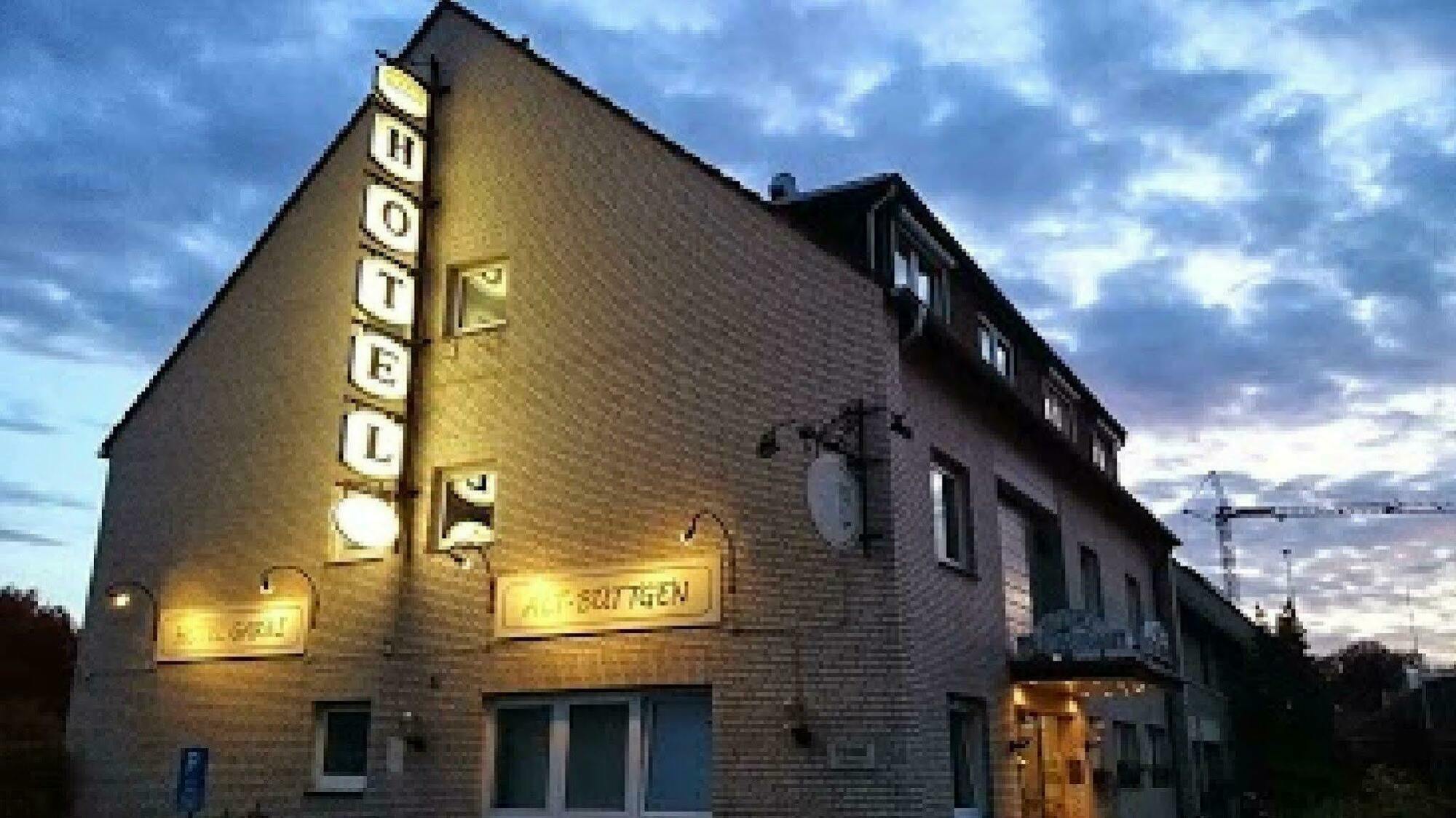 Hotel Alt Büttgen Kaarst Exterior foto
